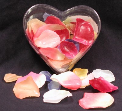 Rose Petal Guest Soaps in Heart Shaped Box 